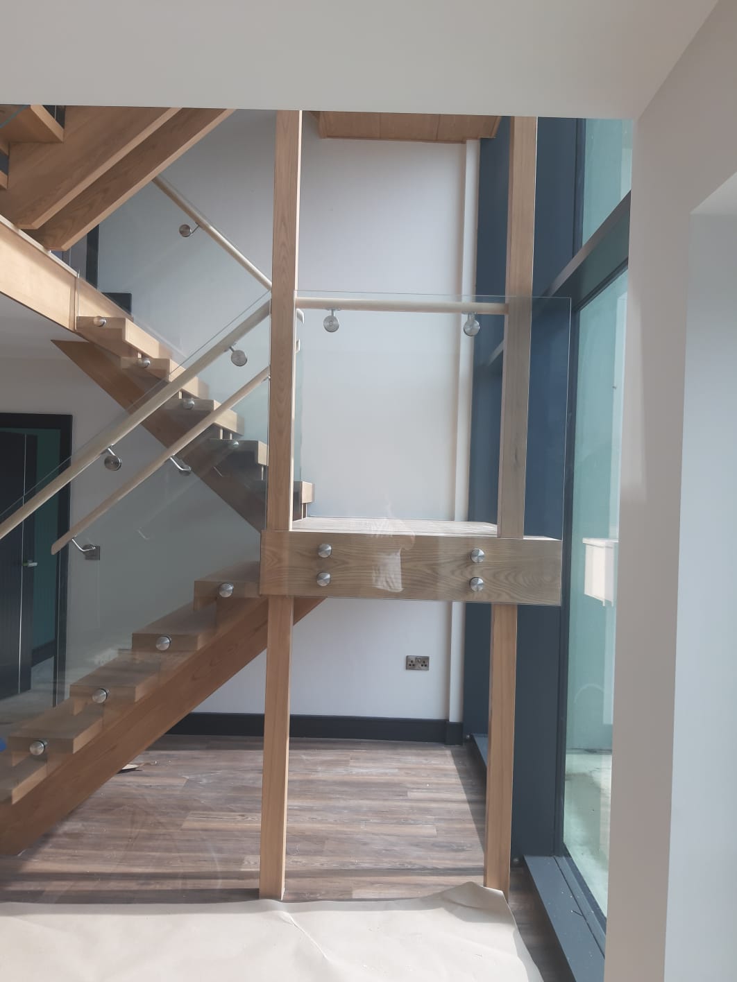 Ash And Glass Balustrade Bartlett Joinery And Carpentry